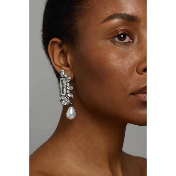 Style Plus Boutique Clear Earrings - Picture 4 of 4